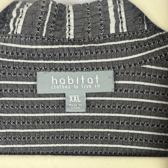 Habitat Casual Lightweight Gray and White Striped 3/4 Sleeve Tunic Top Size XXL - Picture 3 of 10